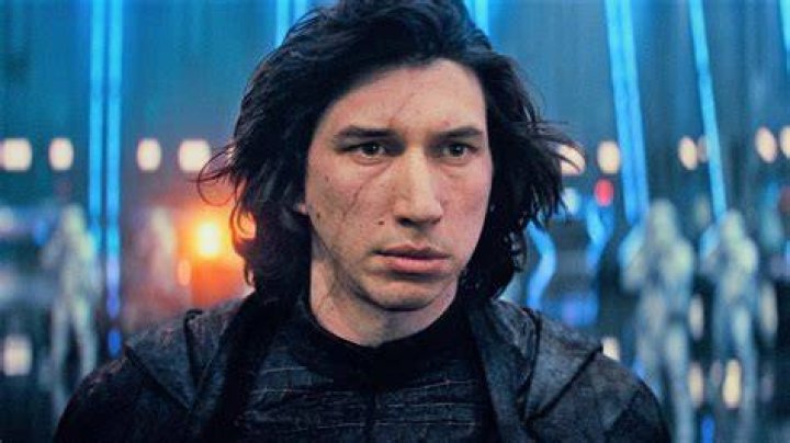 Adam Driver estrena un impactante look en el rodaje de su nueva película