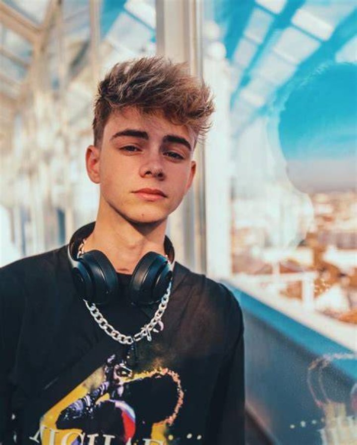 Corbyn Besson Birthday Why Don't We Singer's Life, Career, and More