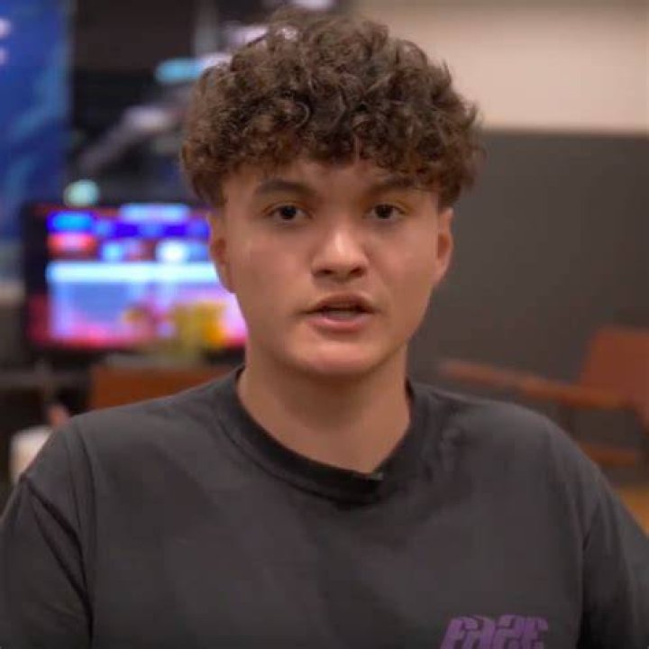 Faze Jarvis Hairstyle Reacting To Faze Jarvis Getting Perm Ban On