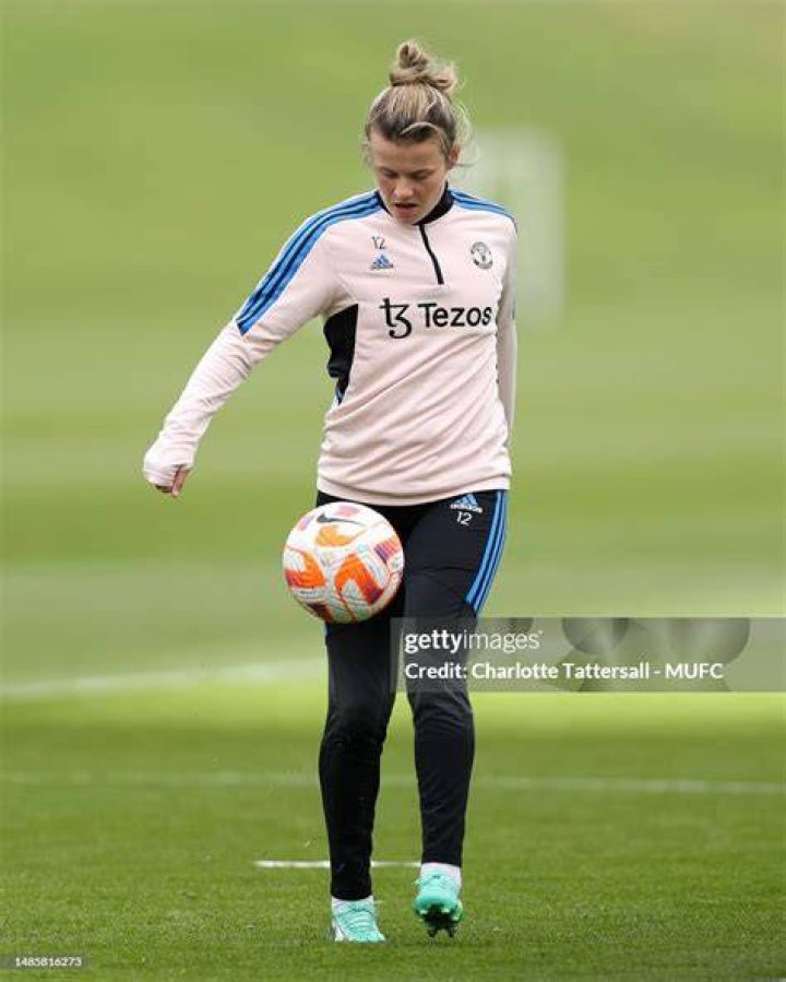 Hayley Davies Ecchinswell, England, United Kingdom Professional