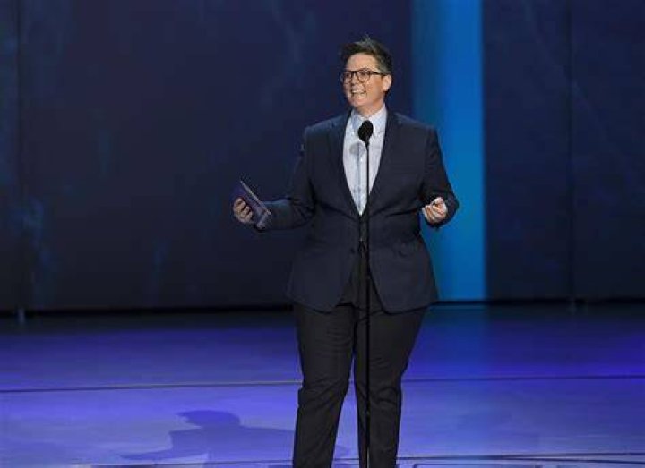 How Did Hannah Gadsby Lose Weight Comedian Just Married Wife Jenney