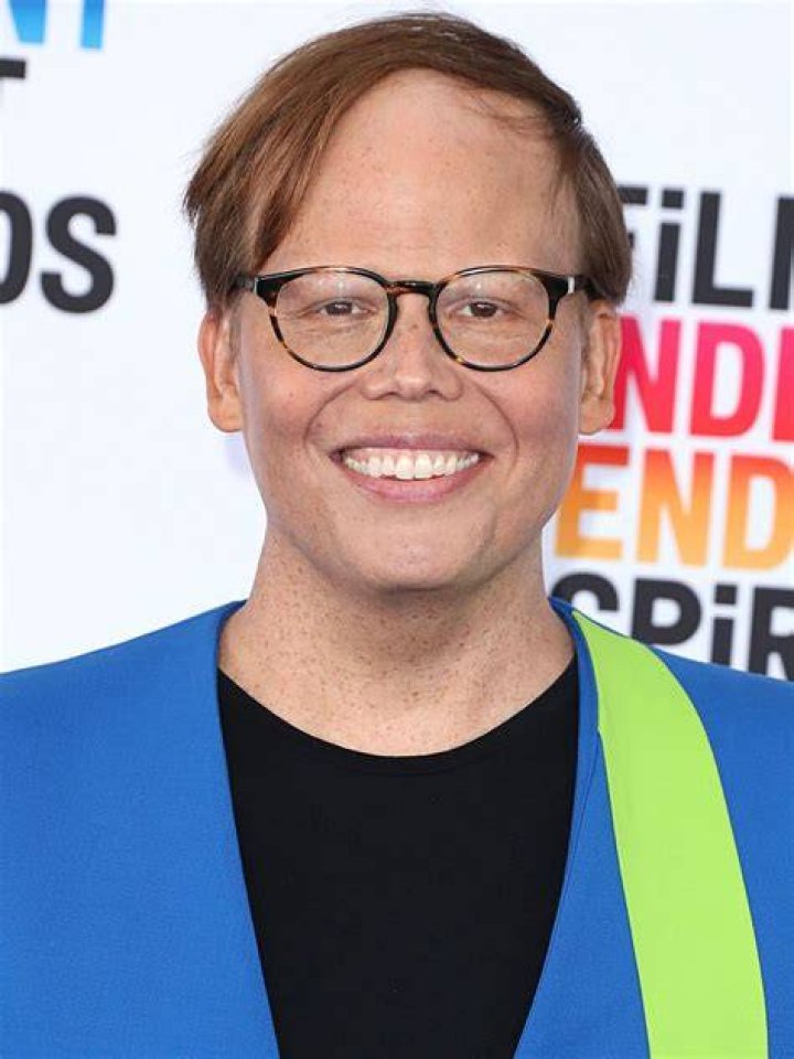 How Jeff Hiller Smashed Gay TV Tropes on HBO&rsquo;s &ldquo;Somebody Somewhere&rdquo; Them