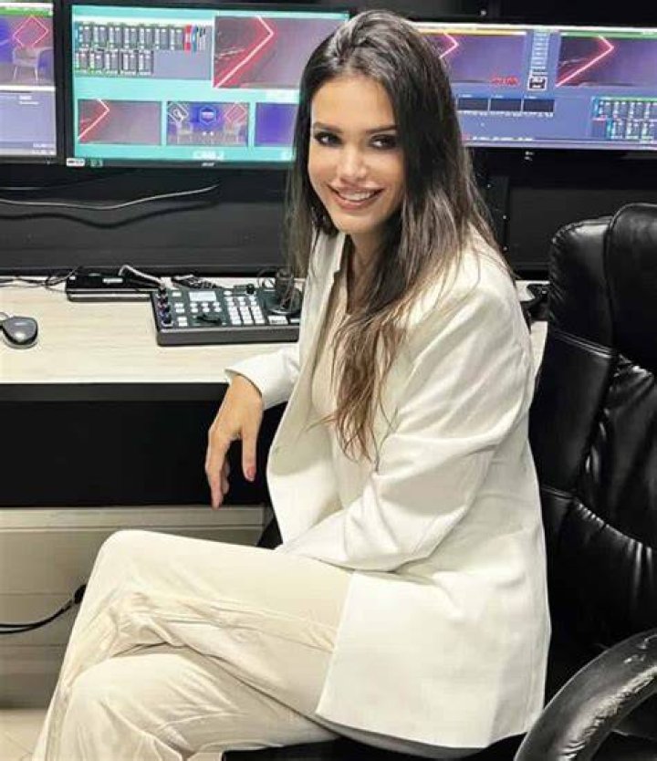 Hulk compartilha foto ao lado de Camila &Acirc;ngelo e se declara 'Te amo