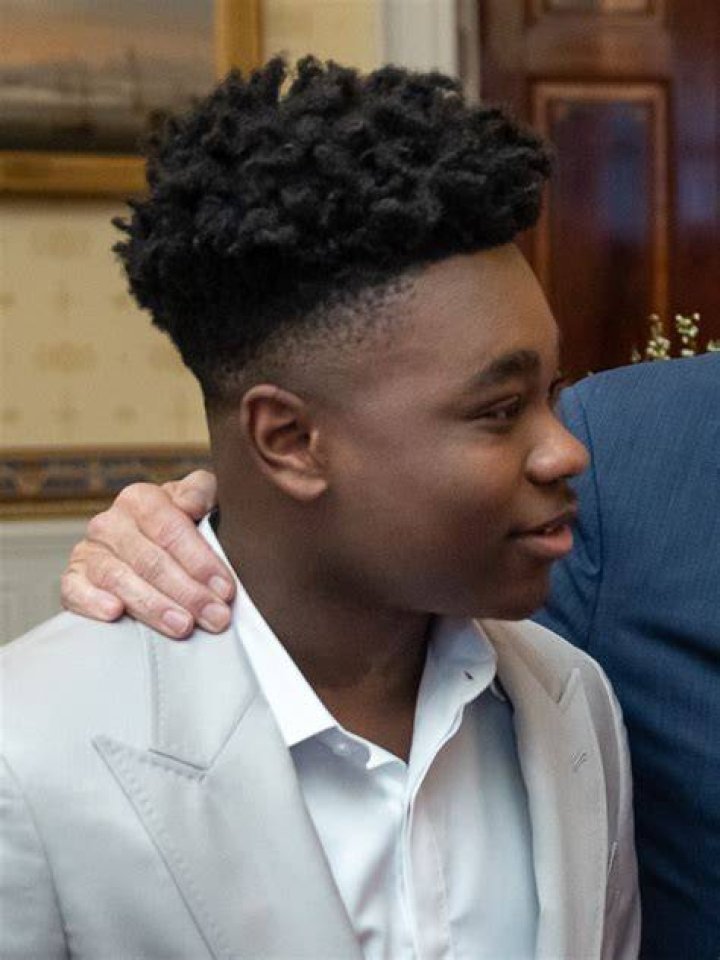 Jalyn Hall Bio & Wiki Net Worth, Age, Height & Weight