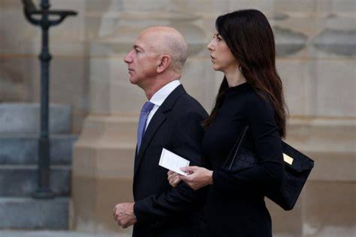 Jeff Bezos’ First Major Political Donation Is 10 Million to Elect