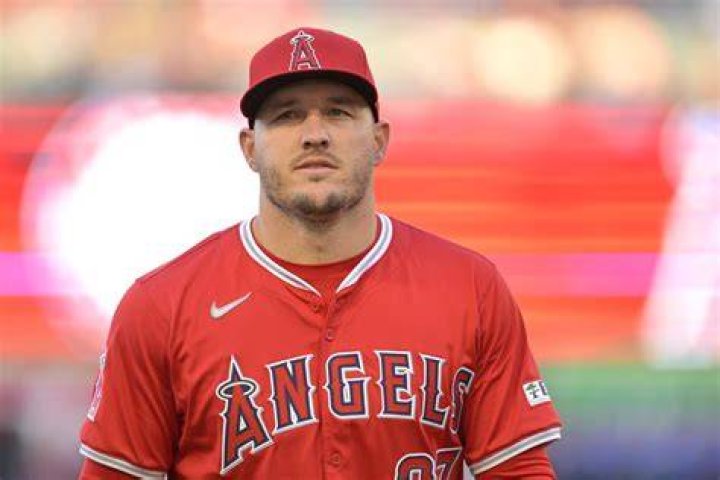 Mike Trout's Fiancee, Jessica Cox 5 Fast Facts to Know