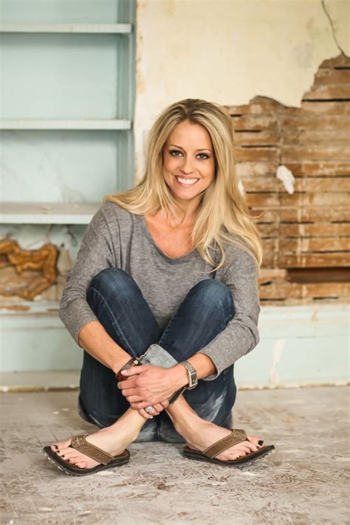 Nicole Curtis Net Worth (2020 Update)
