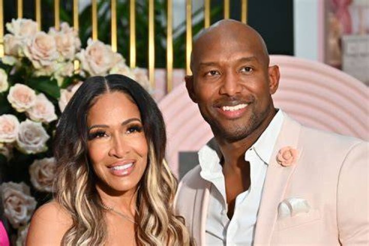 Shere&eacute; Whitfield and Martell Holt Spotted On A Date!