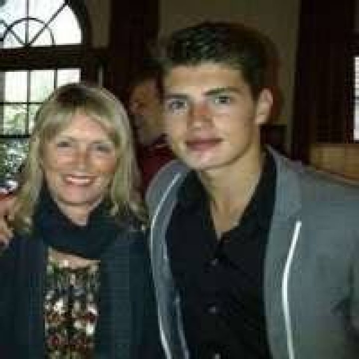 Who Is Janice Sulkin? Gregg Sulkin Mother And Graham Sulkin